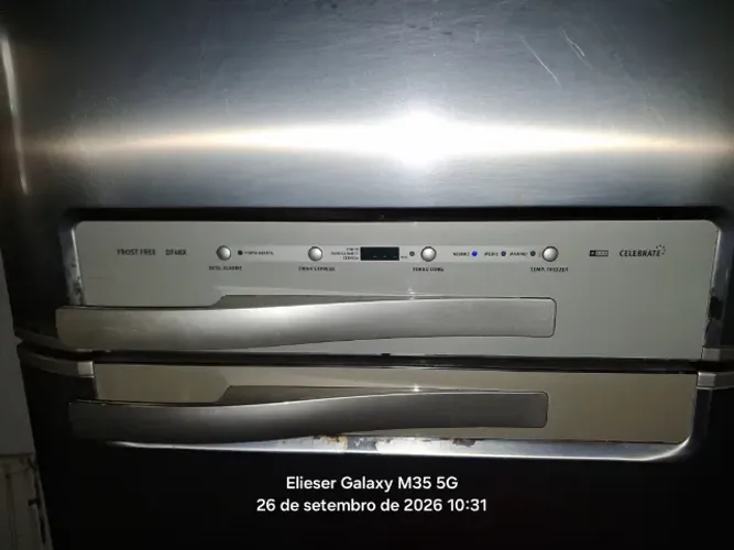 Geladeira Electrolux Frost Free DF48X Inox 411Litros- Usada