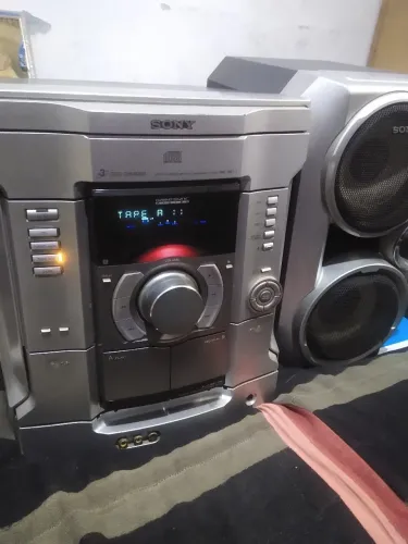 Microsystem Sony HCD-RG111 c/controle 