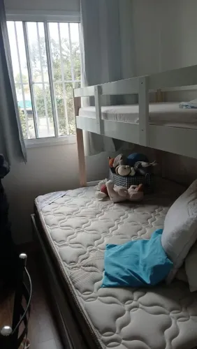 Cama triliche