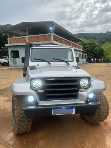 Troller T-4 4X4 2.8 TB Int. Cap. Rígida Diesel 2005