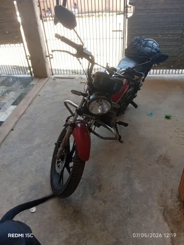 Moto com motor feito por inteiro recente muito boa não deixa na mão ótima para trabalhar 