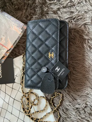 Chanel wooc