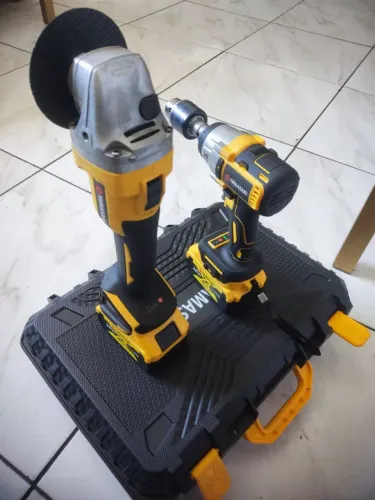 Furadeira e parafusadeira a bateria R$ 600