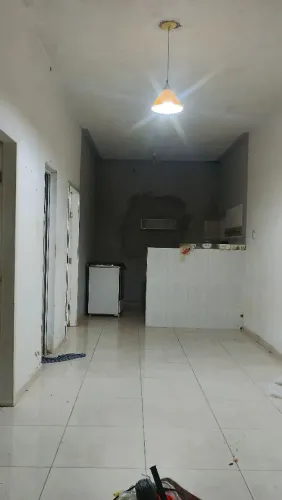 ? ALUGA-SE ESPAÇO PARA DEPÓSITO NA BARRA DOS COQUEIROS