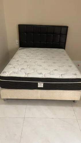 Camas box casal com colchão acoplado e desacoplado, com cabeceira ou sem cabeceira