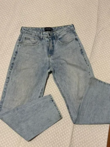 Calça jeans azul claro