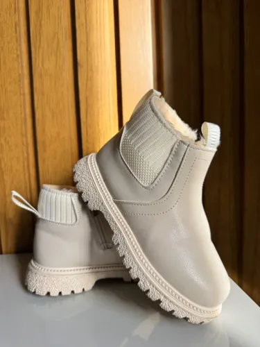 Bota infantil- tamanho 30