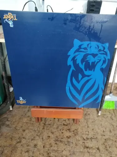 Mesa de madeira dobrável Tiger