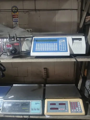 Balança eletrônica computadorizada cl emissão de etiquetas