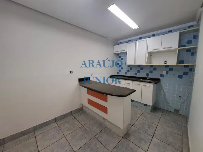 Aluguel de Sala Comercial no Centro de Americana-SP 13 salas, 3 banheiros, 258,00 m² de ár