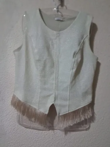 Semi croped com frajas e brilho veste 40/42