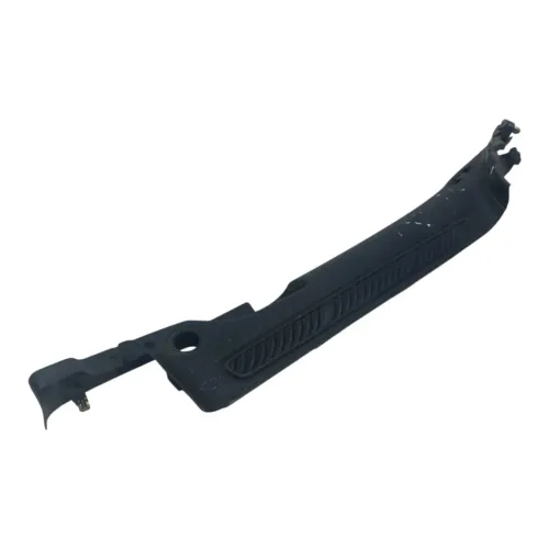 Moldura Traseira Esquerda Porta Malas Peugeot 307 02 A 2011