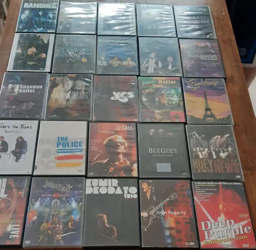 Vendo lote DVDS Musicais