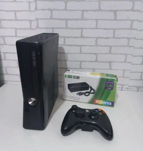 Xbox 360 Slim + 01 Controle + 3 Jogos / Garantia