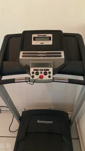 Esteira Elétrica Image Mala Stadium  cinza  Vitality - 16 Km - Profissional 