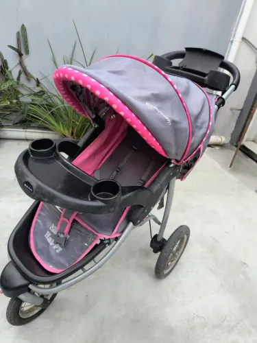 Carrinho de bebê triciclo Baby Happy