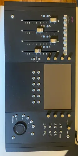 Avid Artist Control com Caixa e Fonte
