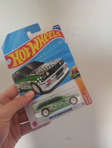 Carrinho hot Wheels sth