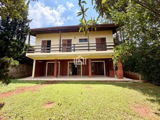 Casa à venda no condomínio Nova Higienópolis