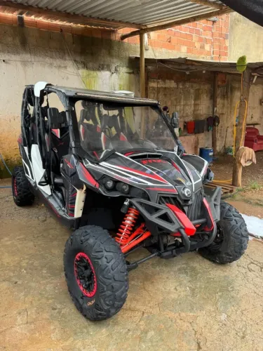 Utv x2 Maverick 