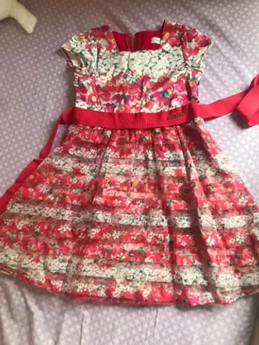 Vestido vermelho floral