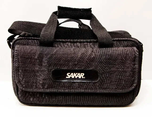 Bolsa para camera fotografica Sakar tamanho 17x17x36cm.