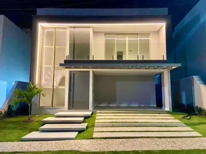 Excelente Duplex alto padrão em condomínio 