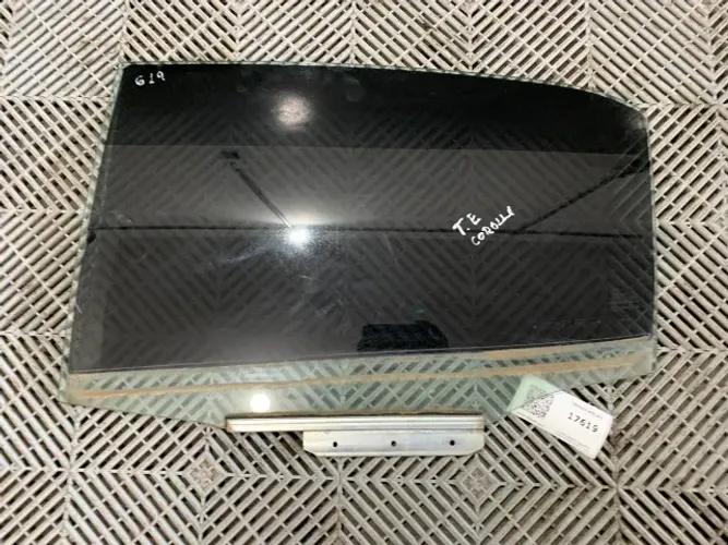 Vidro Traseiro Esquerdo Toyota Corolla 2015 A 2018