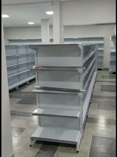 Gôndolas com oportunidade única 