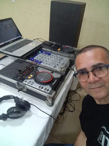 DJ profissional