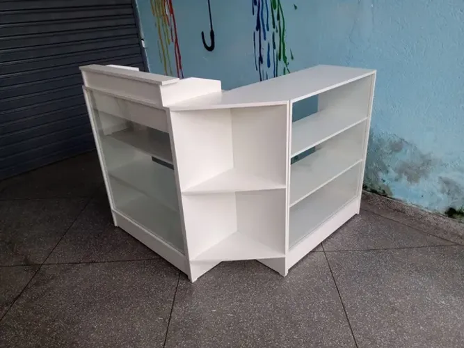 BALCÃO CAIXA + BALCÃO VITRINE EM L BRANCO