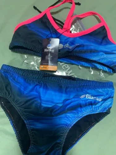 Suquini tamanho P novo para natação