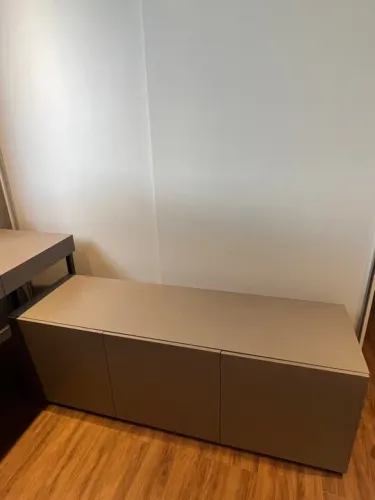 Armário baixo de 3 portas 
