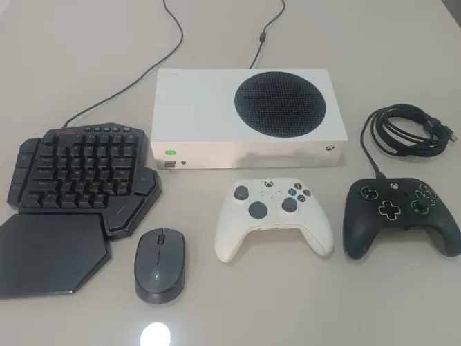 Xboxseries S - 512GB +2 Controles + Kit teclado gamer e mouse