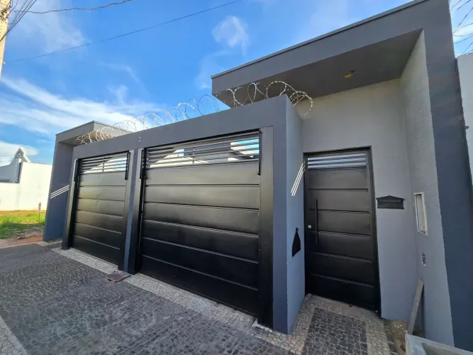 Imperdível ! Casa Nova 3 Qtos | Suíte | Porcelanato e Granito | acabamento premium