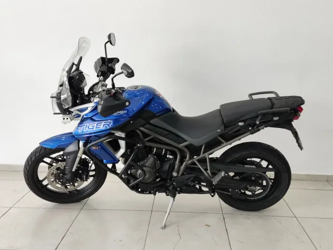 Tiger 800 XRT painel TFT 