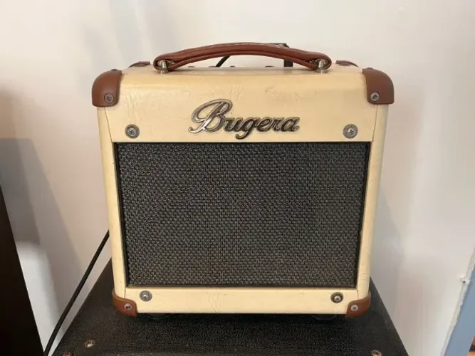 Amplificador Valvulado Bugera BC15 para Guitarra - 15W