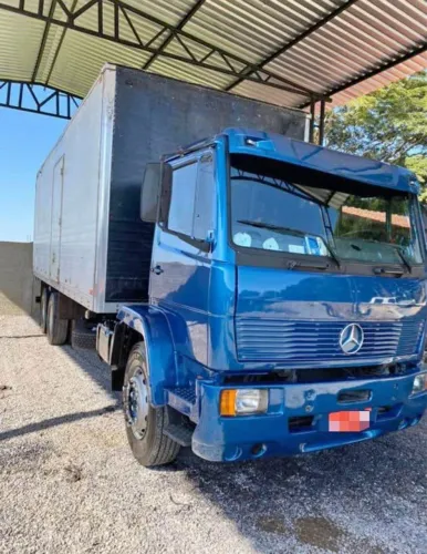 Caminhão Mercedes 1718