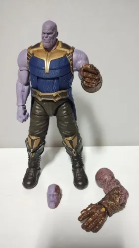 Action Figure Thanos - Colecionador