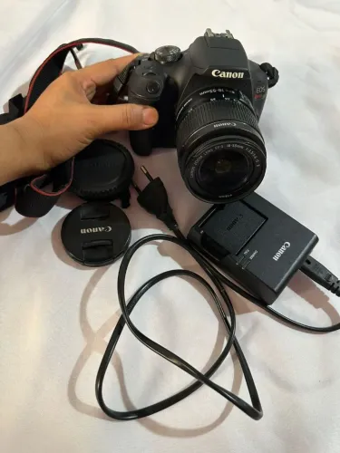 CAMERA CANON EOS REBEL T7 