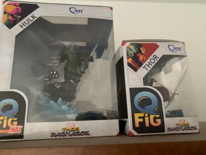 Hulk vs Thor Q-Figures