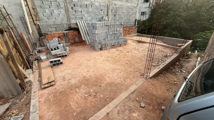 TERRENO COM FUNDAÇÃO PRONTA - TREMEMBÉ Z/N