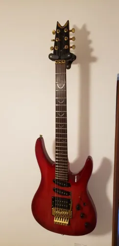 Guitarra Dean DS 92 ( Anos 90 ). Retirar no Local a combinar 
