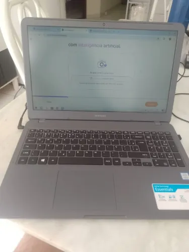 Notebook Samsung Essentials NP350xaa - 4gb ram, HD 1 TB, intel core i3, tela 15.6