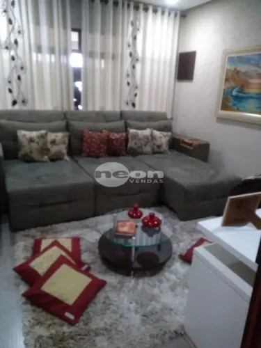 Sobrado à venda com 204m², 3 dormts, 2 suítes, 2 vagas - Hollywood - São Bernardo do Campo