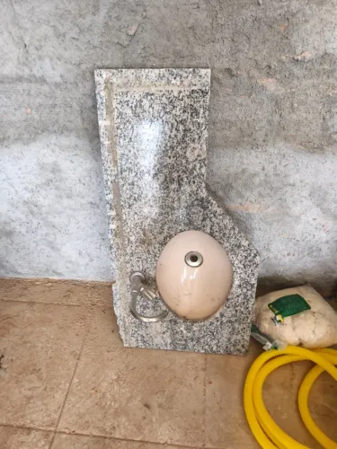 bancada de banheiro + torneira