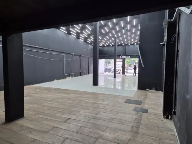 Alugo lojas 290m2 e 200m2 em Campo Grande-RJ, pronta para o comércio