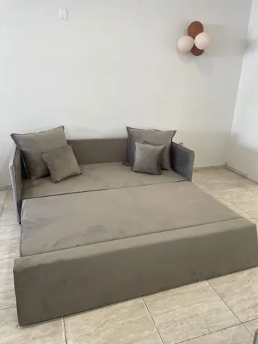 Sofá-cama confortável e moderno
