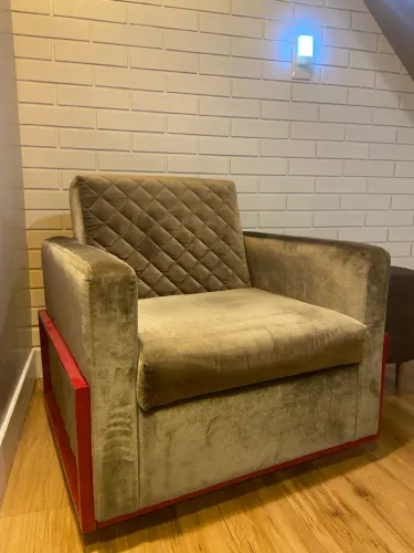 Poltrona confortável e moderna