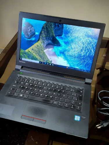 Notebook com SSD 240 GB Lenovo V310-14ISK (Core i3)